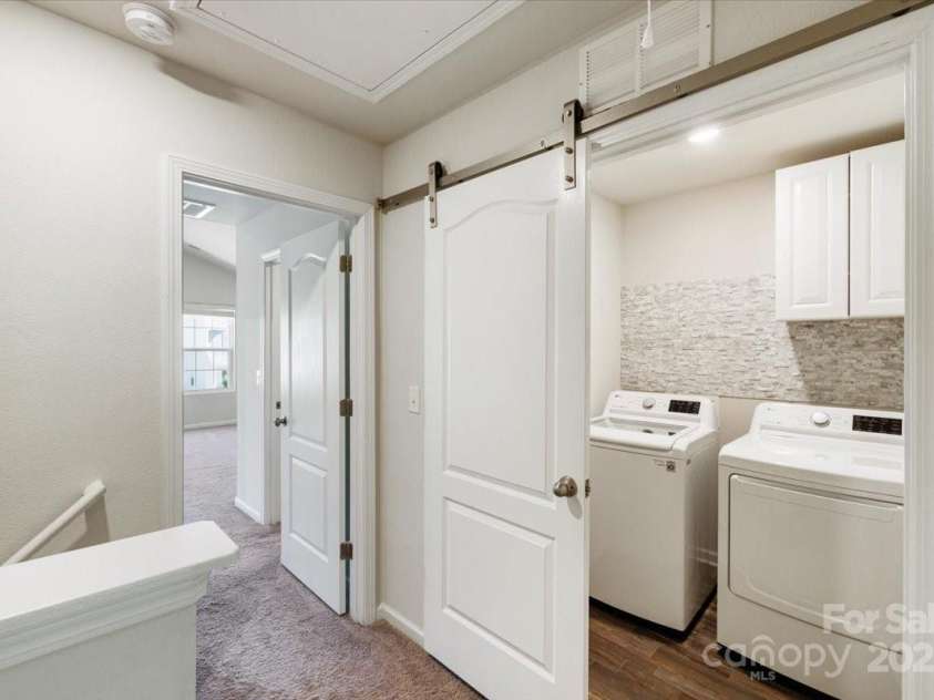 7113 Amberly Hills Road, Charlotte, NC 28215.  MLS# CAR4248581, YatesRealty ID 28629. 