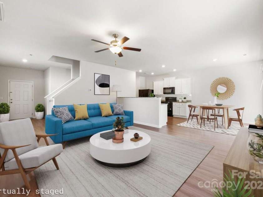 7113 Amberly Hills Road, Charlotte, NC 28215.  MLS# CAR4248581, YatesRealty ID 28629. 