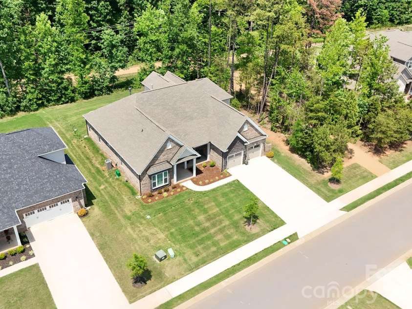 9823 Ardley Park Way, Mint Hill, NC 28227.  MLS# CAR4387355, YatesRealty ID 28629. Space, privacy, and flexibility