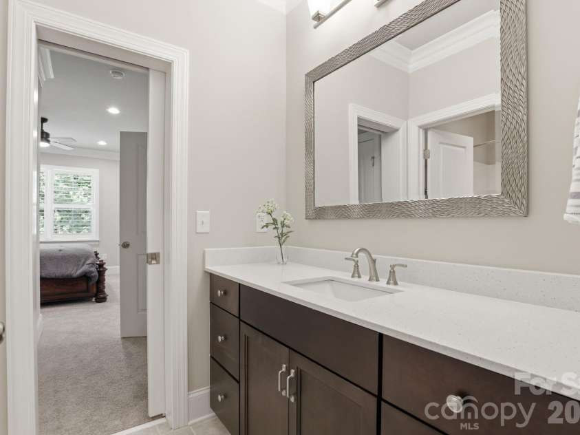 9823 Ardley Park Way, Mint Hill, NC 28227.  MLS# CAR4387355, YatesRealty ID 28629. Upper level ensuite bathroom 4