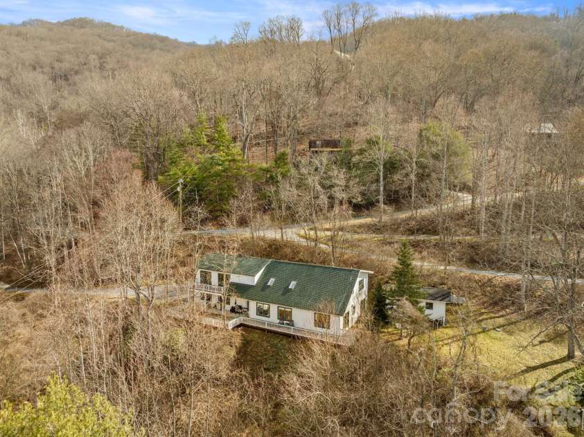 53 Hackberry Lane, Waynesville, NC 28785.  MLS# CAR4284011, YatesRealty ID 2863. 