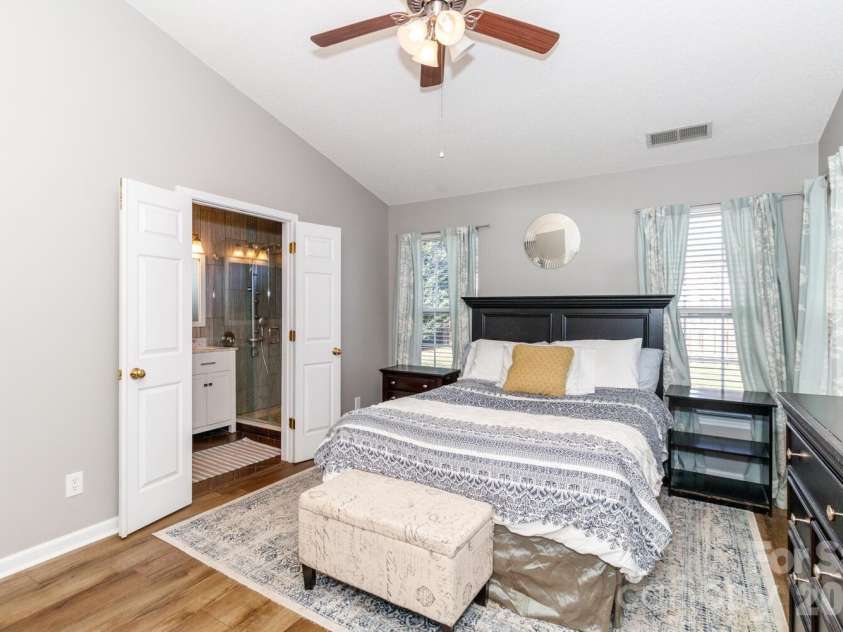 6425 Tunston Lane, Charlotte, NC 28269.  MLS# CAR4335709, YatesRealty ID 2863. 