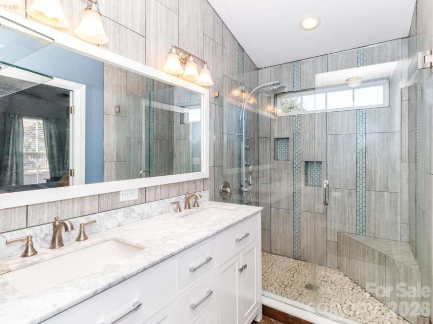 6425 Tunston Lane, Charlotte, NC 28269.  MLS# CAR4335709, YatesRealty ID 2863. 