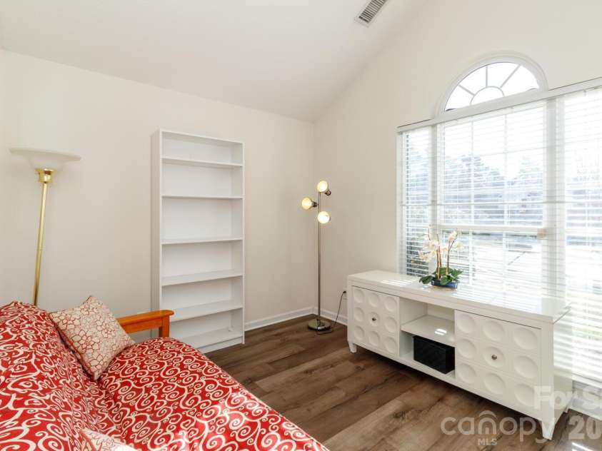 6425 Tunston Lane, Charlotte, NC 28269.  MLS# CAR4335709, YatesRealty ID 2863. 