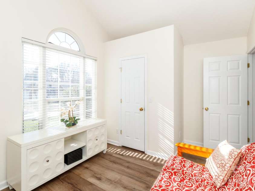 6425 Tunston Lane, Charlotte, NC 28269.  MLS# CAR4335709, YatesRealty ID 2863. 