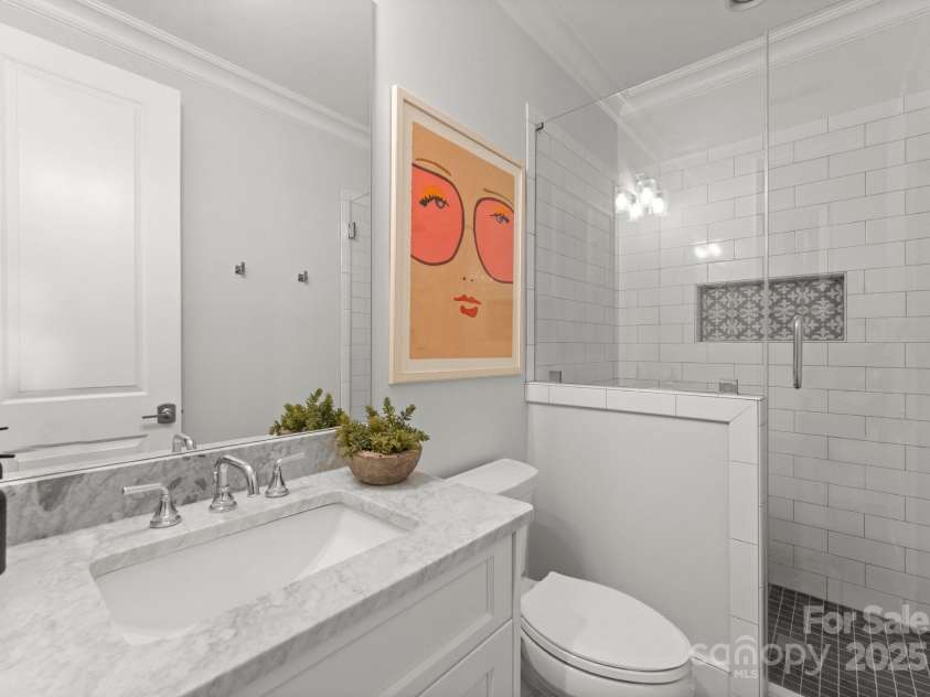 1160 Kings Drive, Charlotte, NC 28207.  MLS# CAR4261290, YatesRealty ID 28630. Full Bath 2