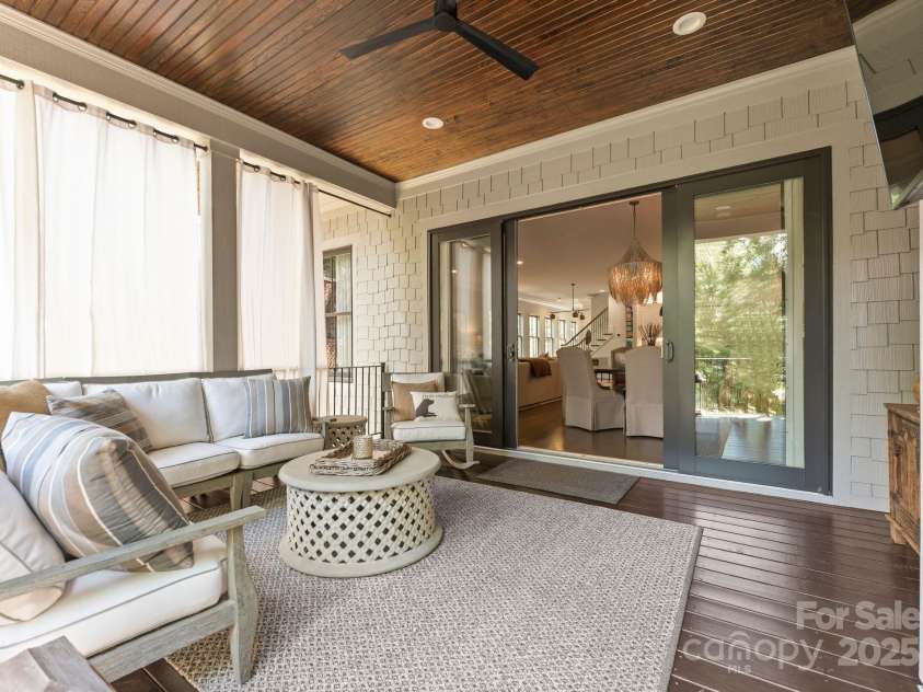 1160 Kings Drive, Charlotte, NC 28207.  MLS# CAR4261290, YatesRealty ID 28630. Screened Porch