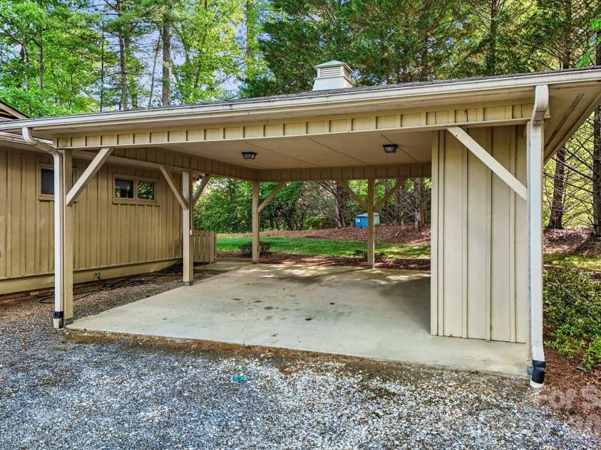 3 Greenbriar Woods Circle, Etowah, NC 28729.  MLS# CAR4380056, YatesRealty ID 28630. 