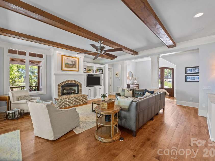 20727 Pointe Regatta Drive, Cornelius, NC 28031.  MLS# CAR4370865, YatesRealty ID 28632. 