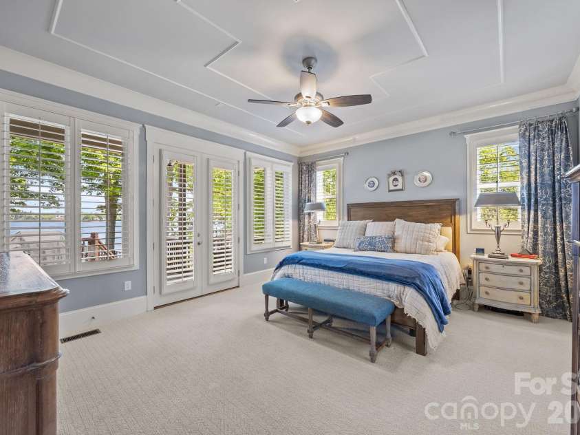 20727 Pointe Regatta Drive, Cornelius, NC 28031.  MLS# CAR4370865, YatesRealty ID 28632. 