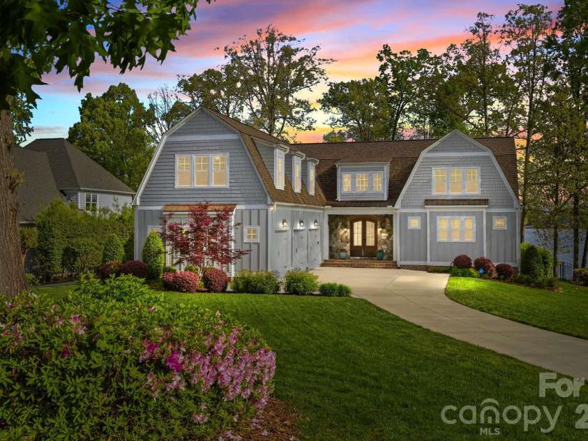 20727 Pointe Regatta Drive, Cornelius, NC 28031.  MLS# CAR4370865, YatesRealty ID 28632. Welcome Home!