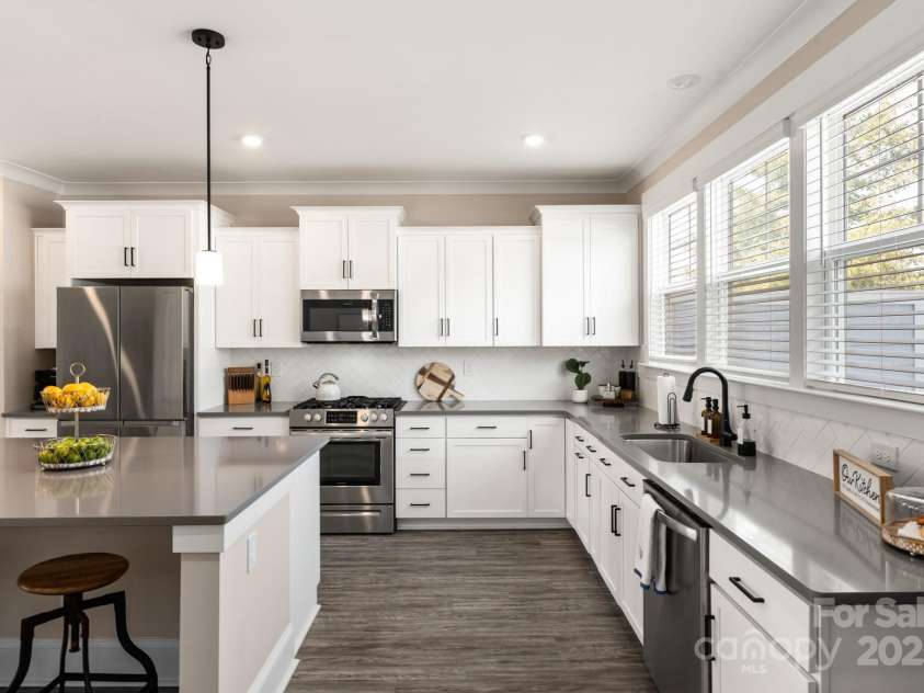 1100 Herrons Ferry Road, Rock Hill, SC 29730.  MLS# CAR4267185, YatesRealty ID 28633. Bright white kitchen