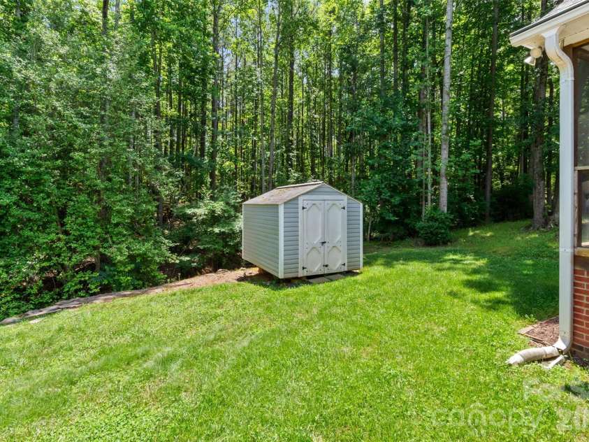 1190 Allison Bluff Trail, Rock Hill, SC 29732.  MLS# CAR4388923, YatesRealty ID 28633. 