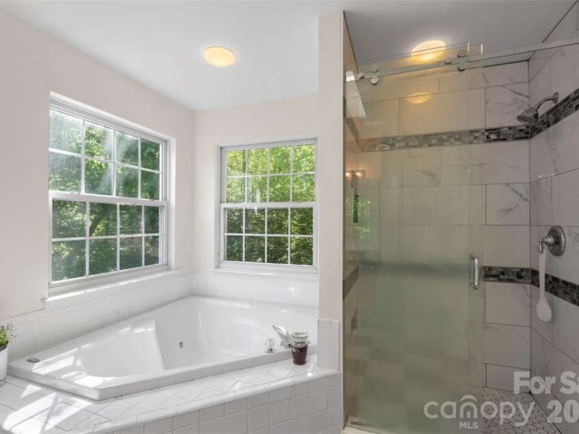 7900 Wilby Hollow Drive, Charlotte, NC 28270.  MLS# CAR4363566, YatesRealty ID 28634. 