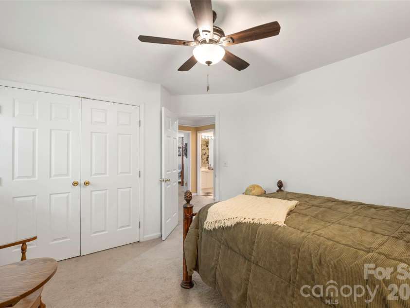 7900 Wilby Hollow Drive, Charlotte, NC 28270.  MLS# CAR4363566, YatesRealty ID 28634. 