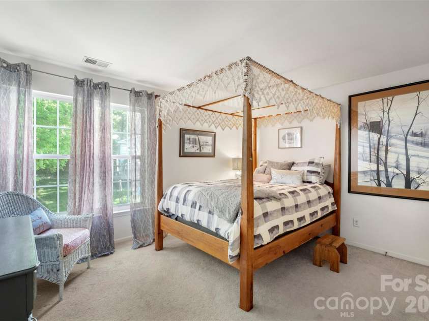 7900 Wilby Hollow Drive, Charlotte, NC 28270.  MLS# CAR4363566, YatesRealty ID 28634. 
