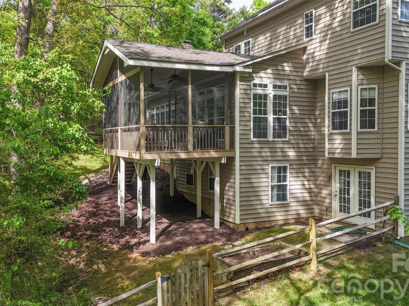 7900 Wilby Hollow Drive, Charlotte, NC 28270.  MLS# CAR4363566, YatesRealty ID 28634. 