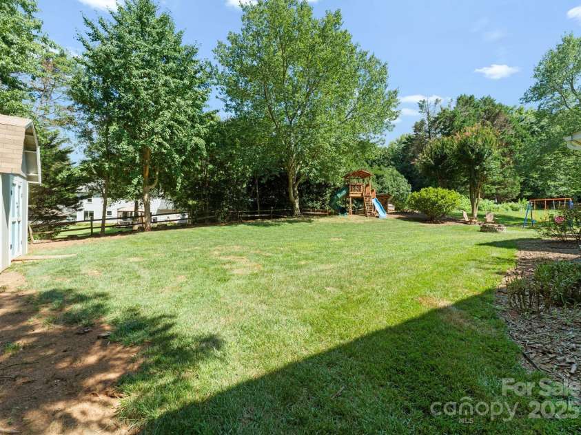 9313 Gilead Hill Court, Huntersville, NC 28078.  MLS# CAR4279738, YatesRealty ID 28634. 