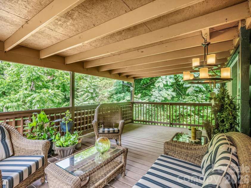 395 Howard Street, Tryon, NC 28782.  MLS# CAR4387885, YatesRealty ID 28635. 