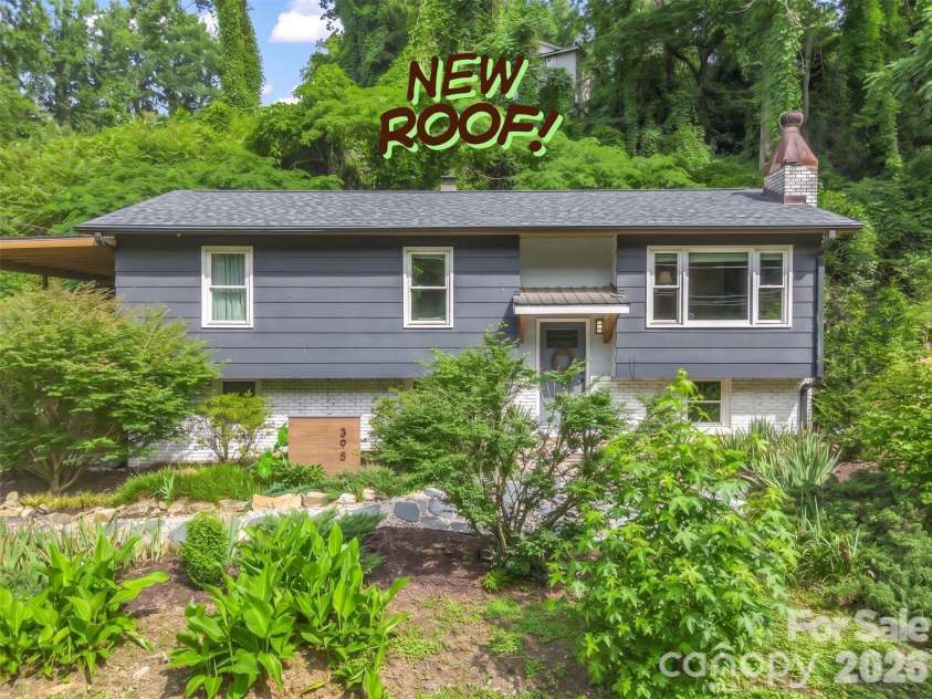 395 Howard Street, Tryon, NC 28782.  MLS# CAR4387885, YatesRealty ID 28635. 