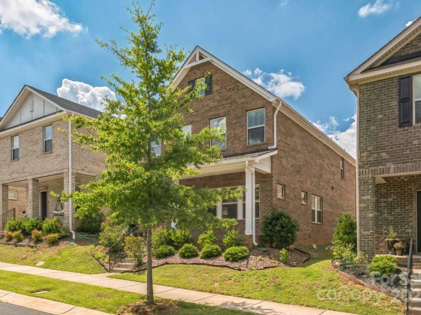 3215 Lisburn Street, Charlotte, NC 28227.  MLS# CAR4282848, YatesRealty ID 28636. 