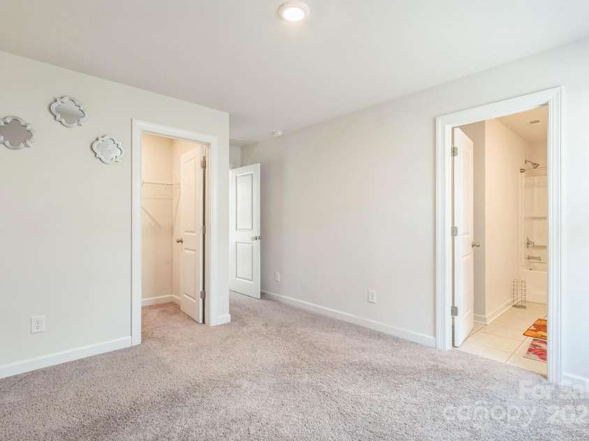 3215 Lisburn Street, Charlotte, NC 28227.  MLS# CAR4282848, YatesRealty ID 28636. 