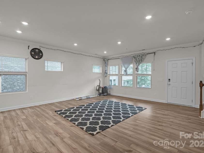 3215 Lisburn Street, Charlotte, NC 28227.  MLS# CAR4282848, YatesRealty ID 28636. 