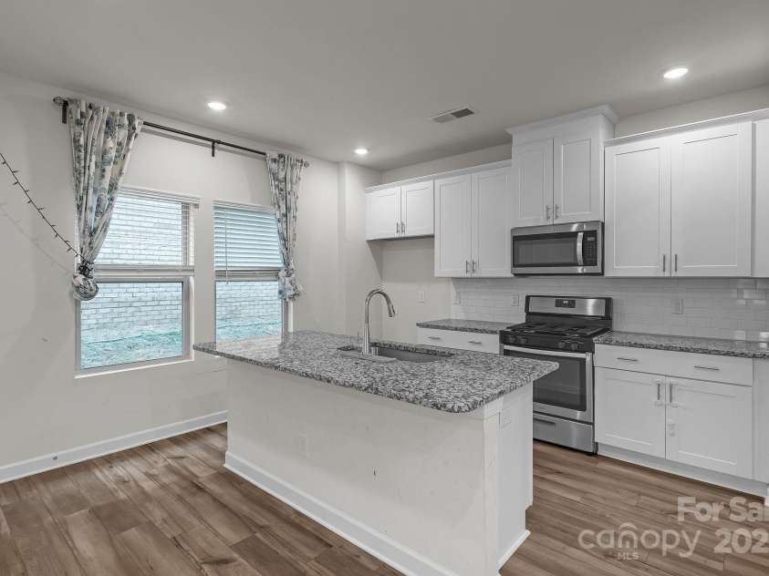 3215 Lisburn Street, Charlotte, NC 28227.  MLS# CAR4282848, YatesRealty ID 28636. 