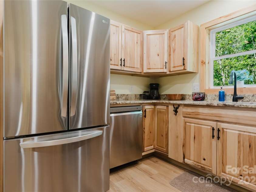 241 Golden Hawk Drive, Bryson City, NC 28713.  MLS# CAR4285489, YatesRealty ID 28639. 