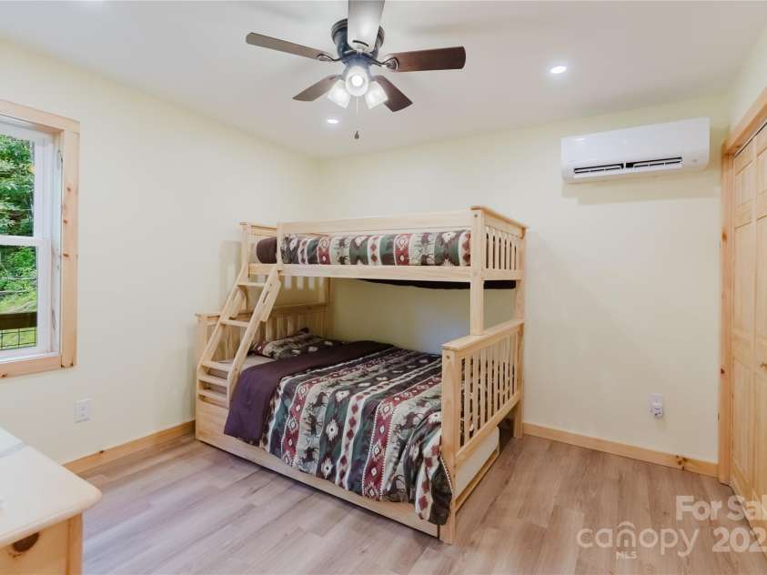 241 Golden Hawk Drive, Bryson City, NC 28713.  MLS# CAR4285489, YatesRealty ID 28639. 