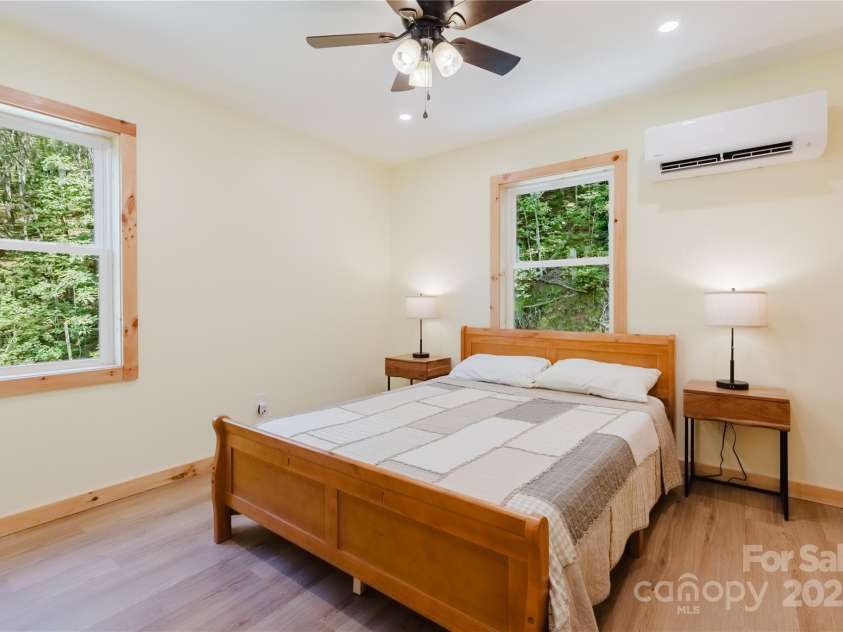 241 Golden Hawk Drive, Bryson City, NC 28713.  MLS# CAR4285489, YatesRealty ID 28639. 