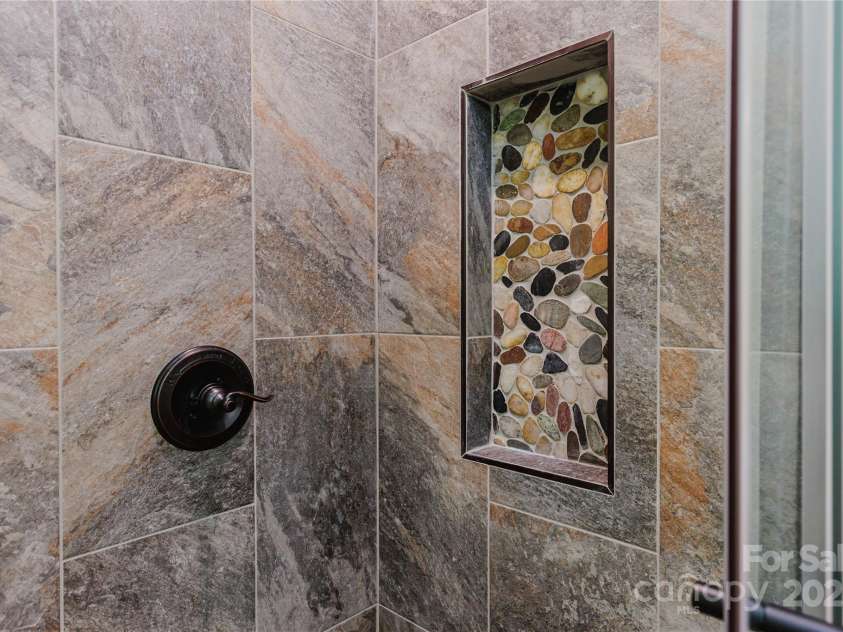 241 Golden Hawk Drive, Bryson City, NC 28713.  MLS# CAR4285489, YatesRealty ID 28639. 