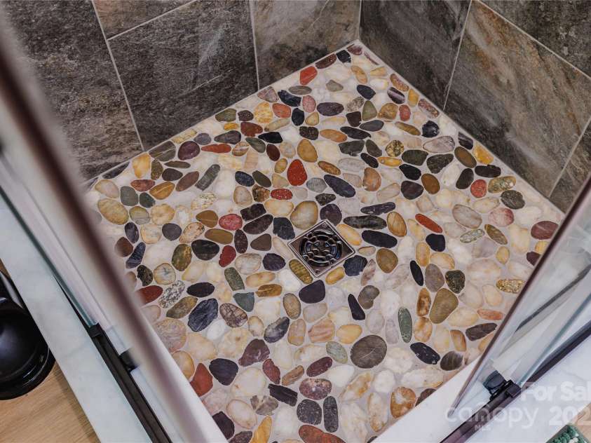 241 Golden Hawk Drive, Bryson City, NC 28713.  MLS# CAR4285489, YatesRealty ID 28639. 