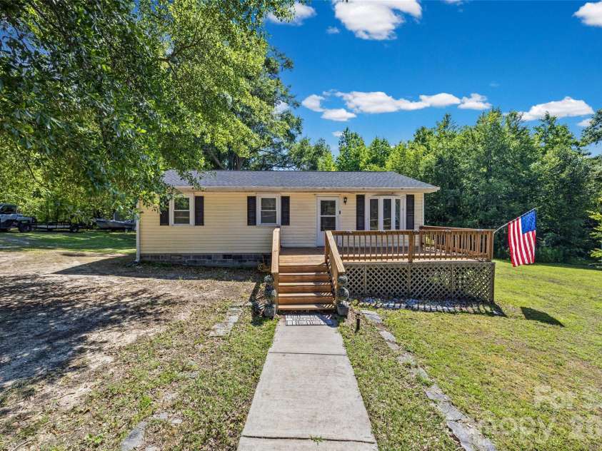 805 Yarborough Road, Chester, SC 29706.  MLS# CAR4389557, YatesRealty ID 28639. 