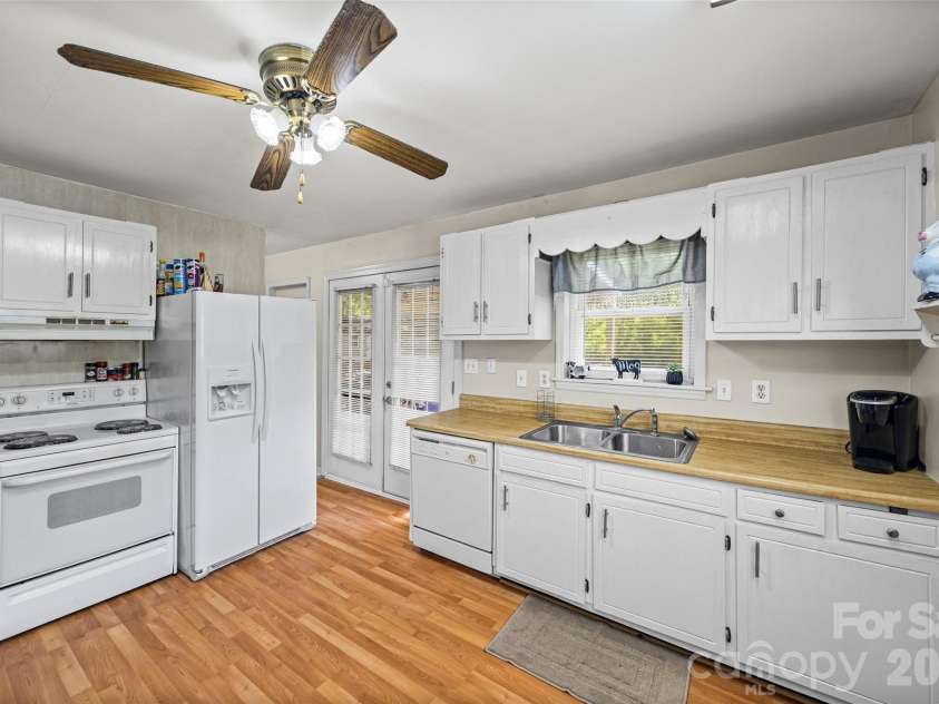 805 Yarborough Road, Chester, SC 29706.  MLS# CAR4389557, YatesRealty ID 28639. 