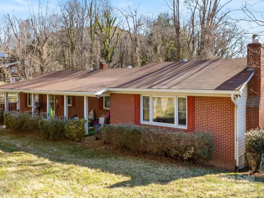125 Upper Grassy Branch Road, Asheville, NC 28805.  MLS# CAR4230759, YatesRealty ID 2864. 