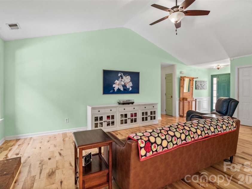 14207 Arbor Ridge Drive, Charlotte, NC 28273.  MLS# CAR4388966, YatesRealty ID 28640. 