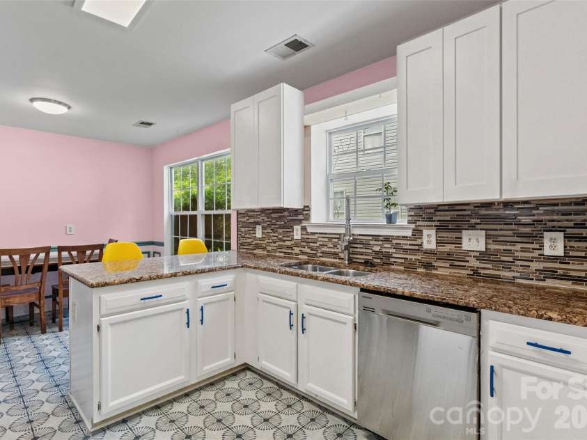 14207 Arbor Ridge Drive, Charlotte, NC 28273.  MLS# CAR4388966, YatesRealty ID 28640. 