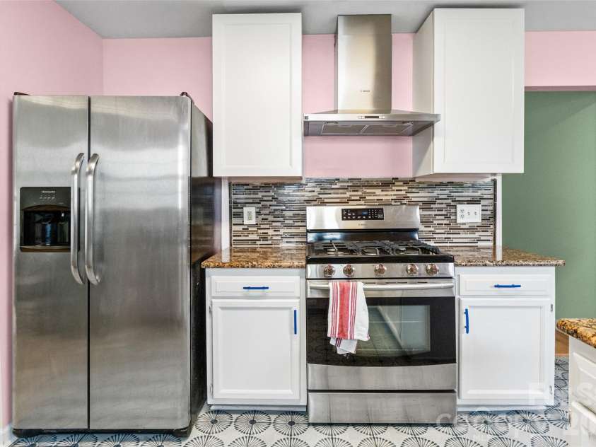 14207 Arbor Ridge Drive, Charlotte, NC 28273.  MLS# CAR4388966, YatesRealty ID 28640. 