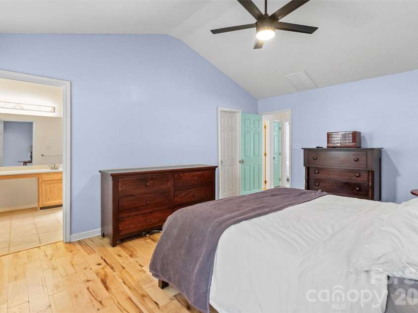 14207 Arbor Ridge Drive, Charlotte, NC 28273.  MLS# CAR4388966, YatesRealty ID 28640. 