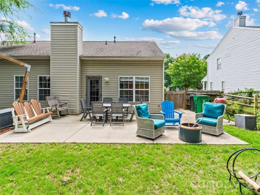 14207 Arbor Ridge Drive, Charlotte, NC 28273.  MLS# CAR4388966, YatesRealty ID 28640. 