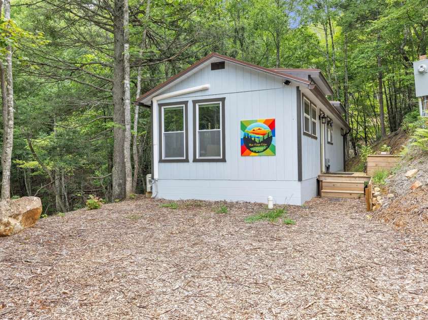 3681 Mulatto Mountain Road, Fleetwood, NC 28626.  MLS# CAR4285114, YatesRealty ID 28640. 