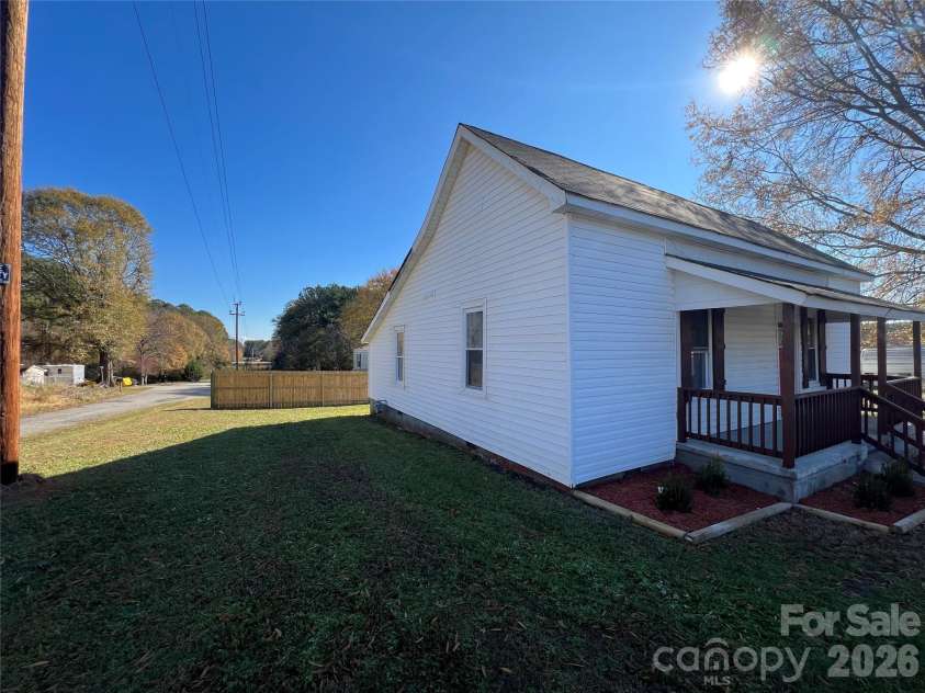 112 Van Buren Street, Gaffney, SC 29340.  MLS# CAR4391125, YatesRealty ID 28642. 