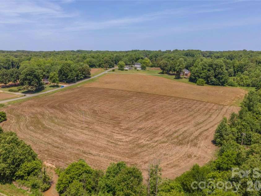 668 Link Road, Lexington, NC 27295.  MLS# CAR4389392, YatesRealty ID 28643. 