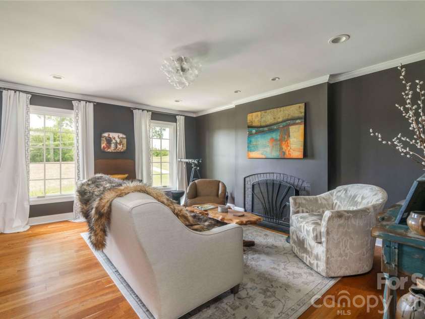 668 Link Road, Lexington, NC 27295.  MLS# CAR4389392, YatesRealty ID 28643. 