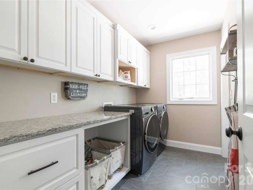 668 Link Road, Lexington, NC 27295.  MLS# CAR4389392, YatesRealty ID 28643. 