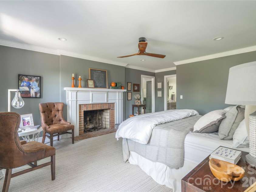 668 Link Road, Lexington, NC 27295.  MLS# CAR4389392, YatesRealty ID 28643. 