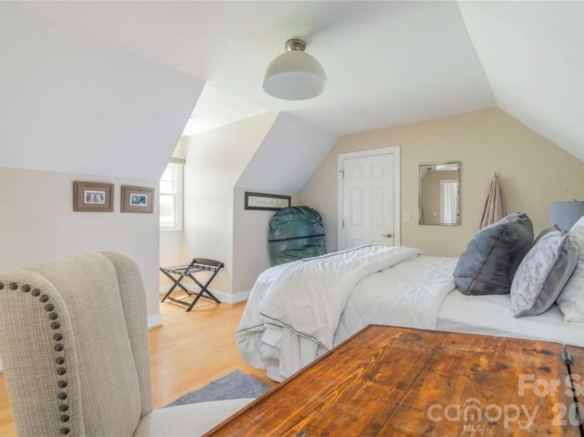 668 Link Road, Lexington, NC 27295.  MLS# CAR4389392, YatesRealty ID 28643. 