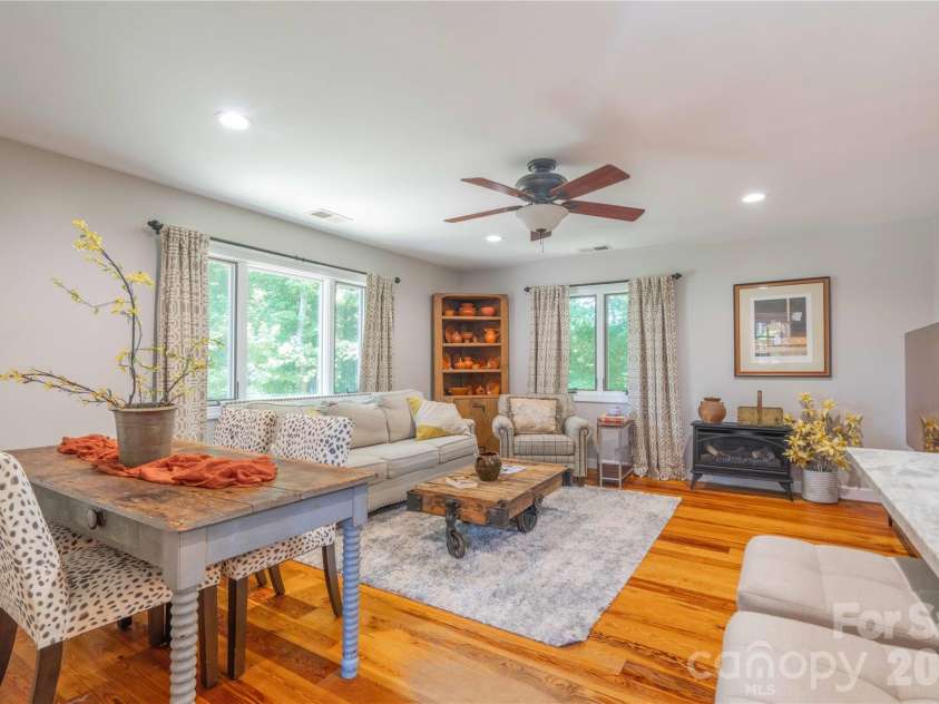 668 Link Road, Lexington, NC 27295.  MLS# CAR4389392, YatesRealty ID 28643. 