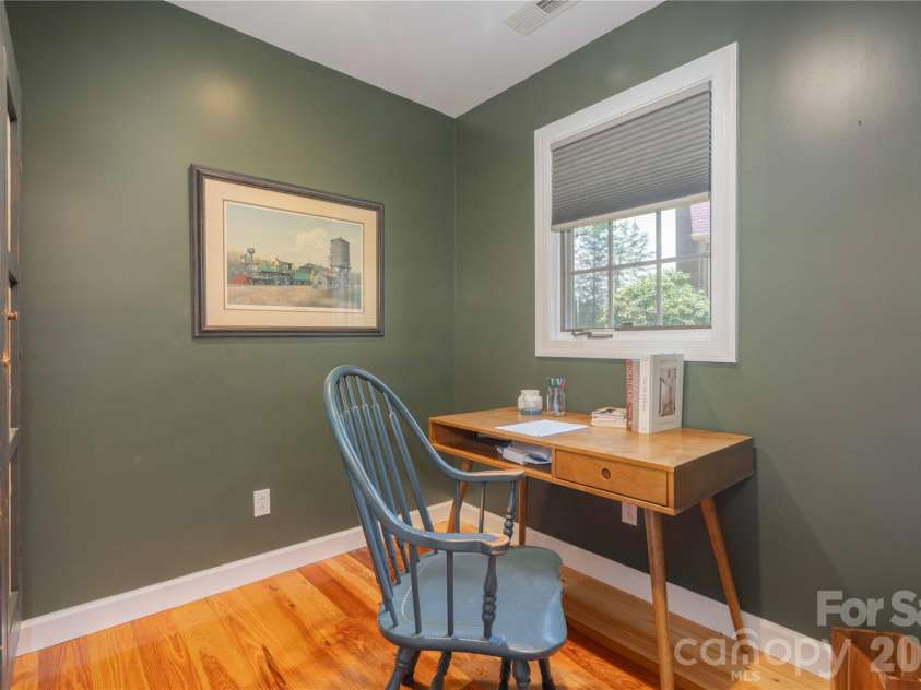 668 Link Road, Lexington, NC 27295.  MLS# CAR4389392, YatesRealty ID 28643. 